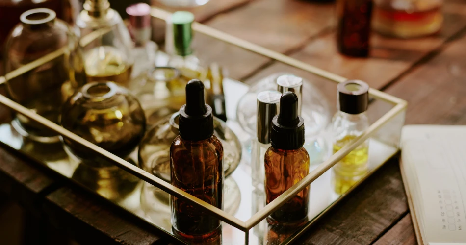 Traditional Perfumes in Kuwait: A Guide to Oud and Bukhoor